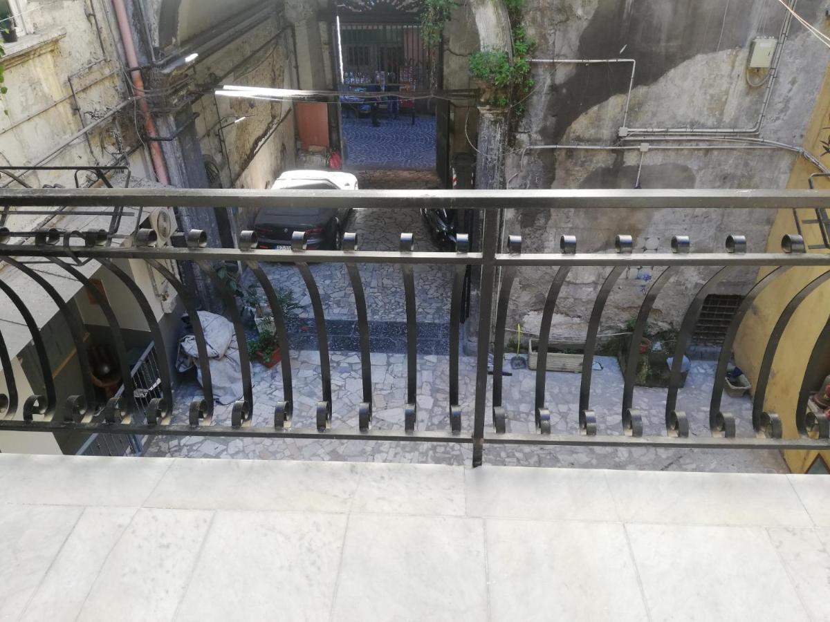 A Napoli Apartment Luaran gambar