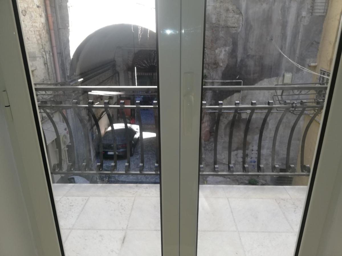 A Napoli Apartment Luaran gambar