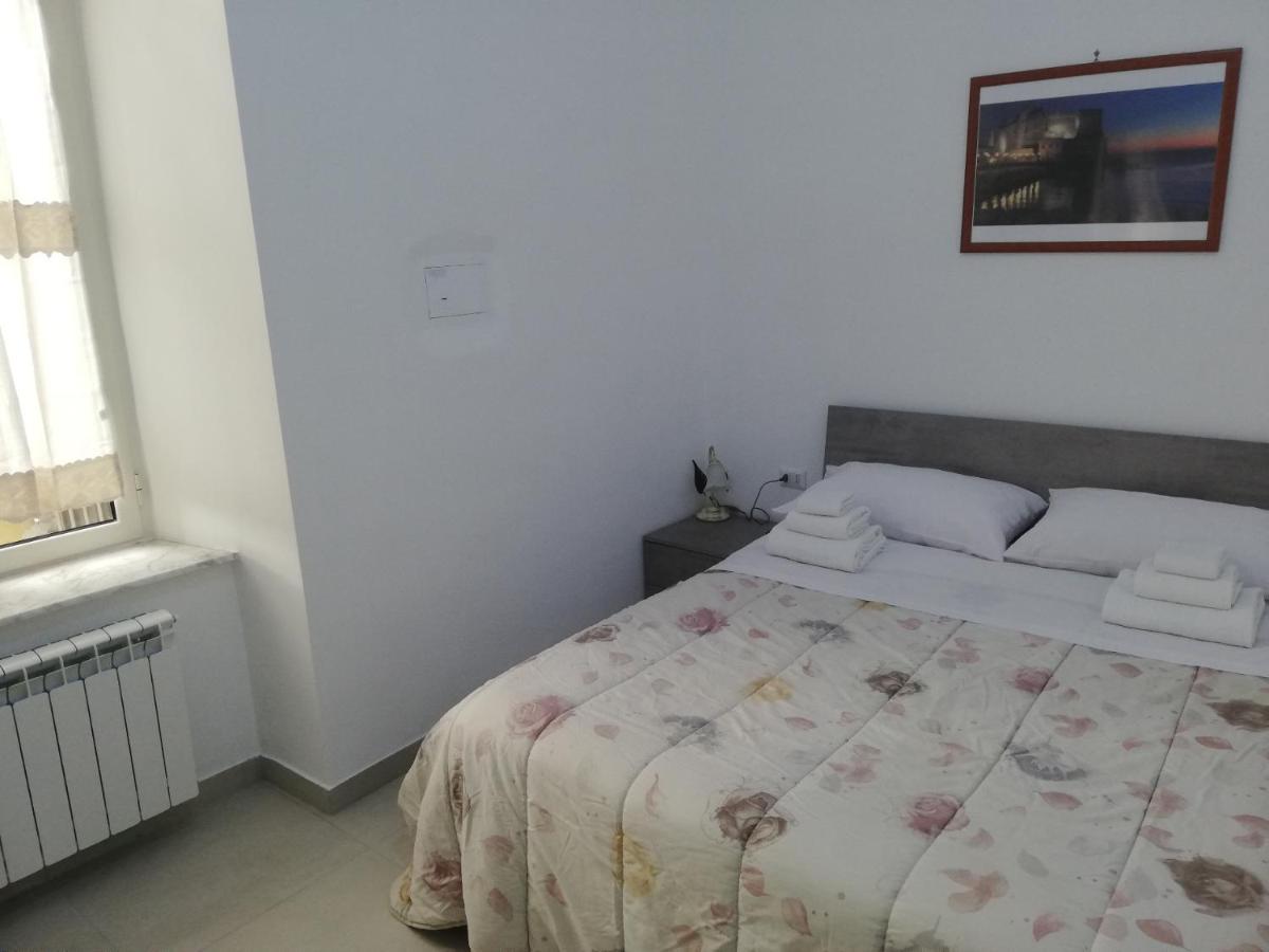 A Napoli Apartment Luaran gambar