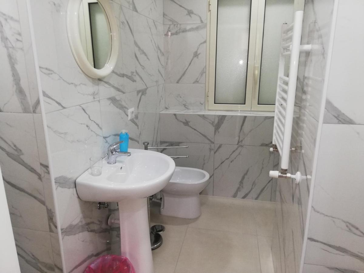 A Napoli Apartment Luaran gambar