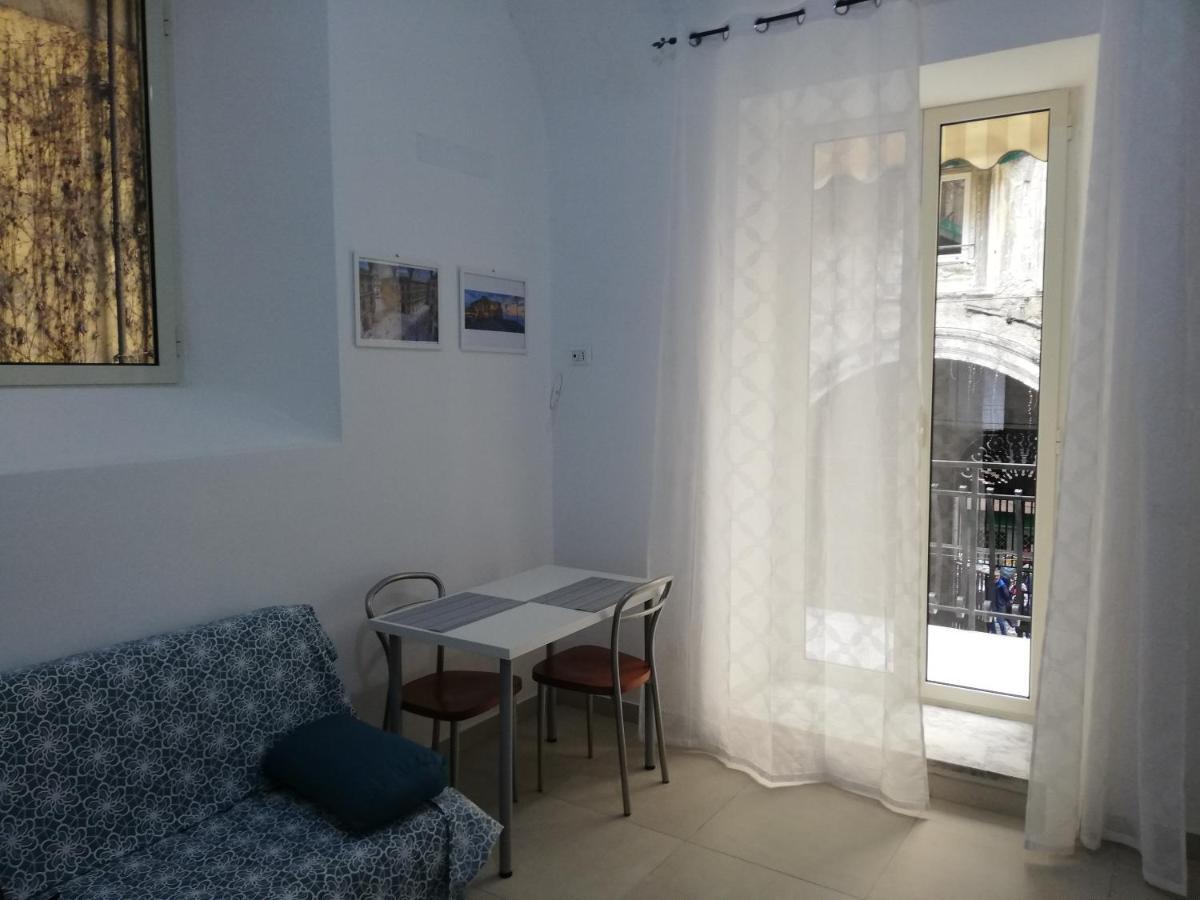 A Napoli Apartment Luaran gambar